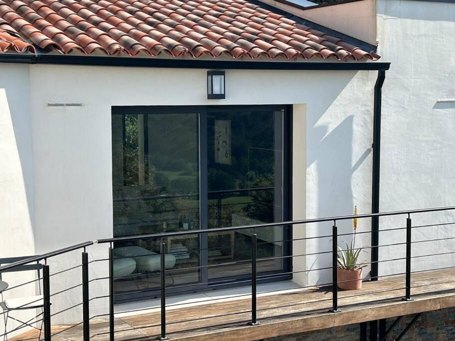 Belle Maison Contemporaine Ampus Экстерьер фото
